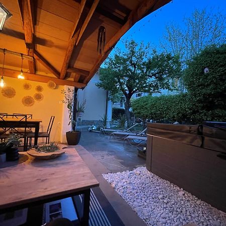 איזולה Villa Noa Jacuzzi & Sauna מראה חיצוני תמונה