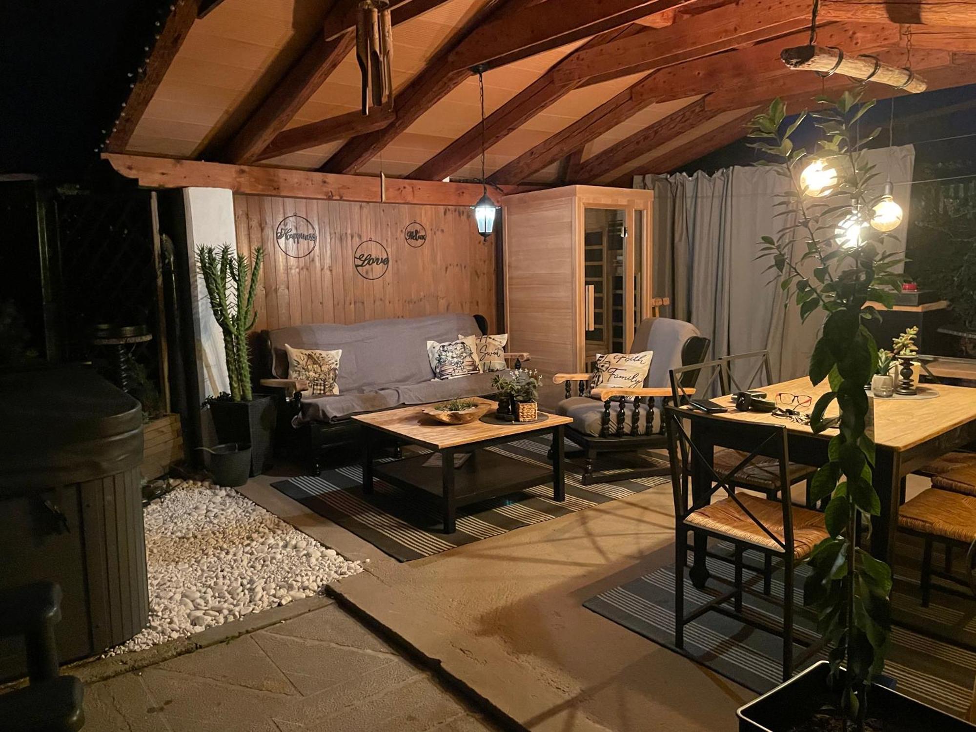 איזולה Villa Noa Jacuzzi & Sauna מראה חיצוני תמונה