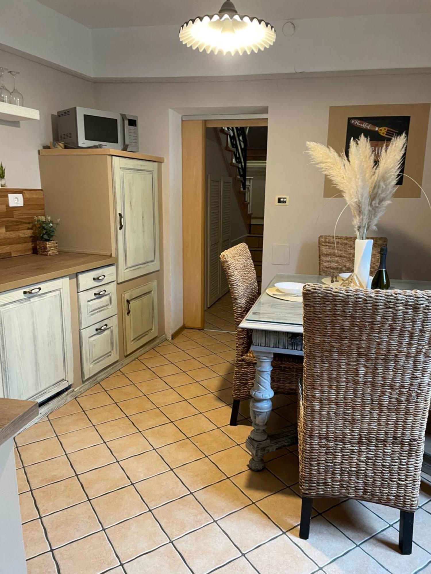 איזולה Villa Noa Jacuzzi & Sauna מראה חיצוני תמונה