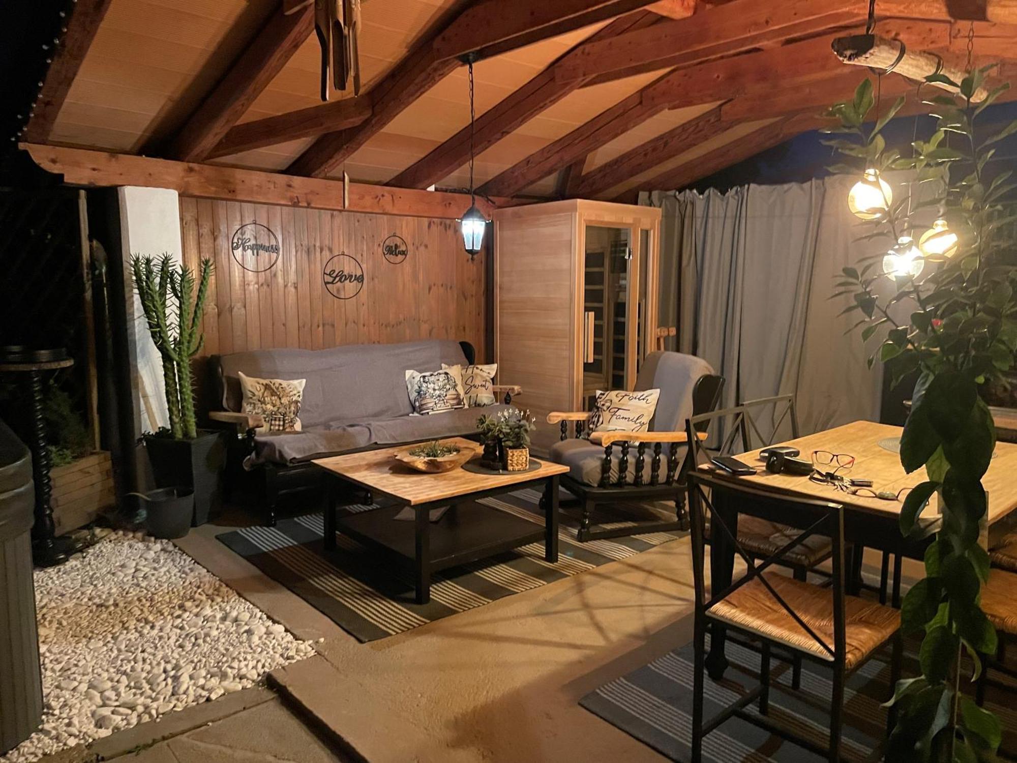 איזולה Villa Noa Jacuzzi & Sauna מראה חיצוני תמונה